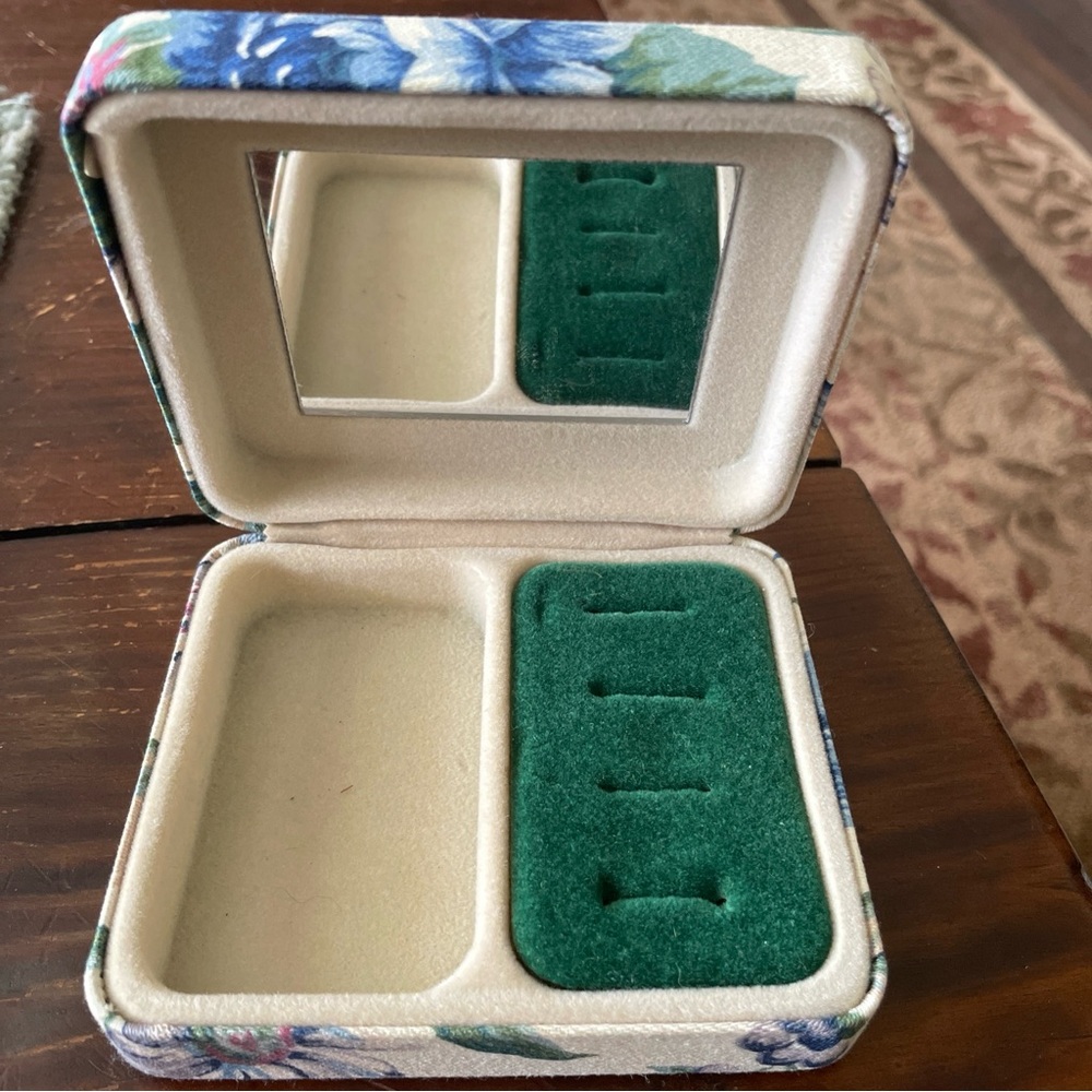 Floral Jewelry Box with Mirror